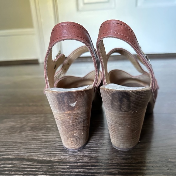 Maguba Swedish Clogs- leather with wooden heel - Picture 3 of 5
